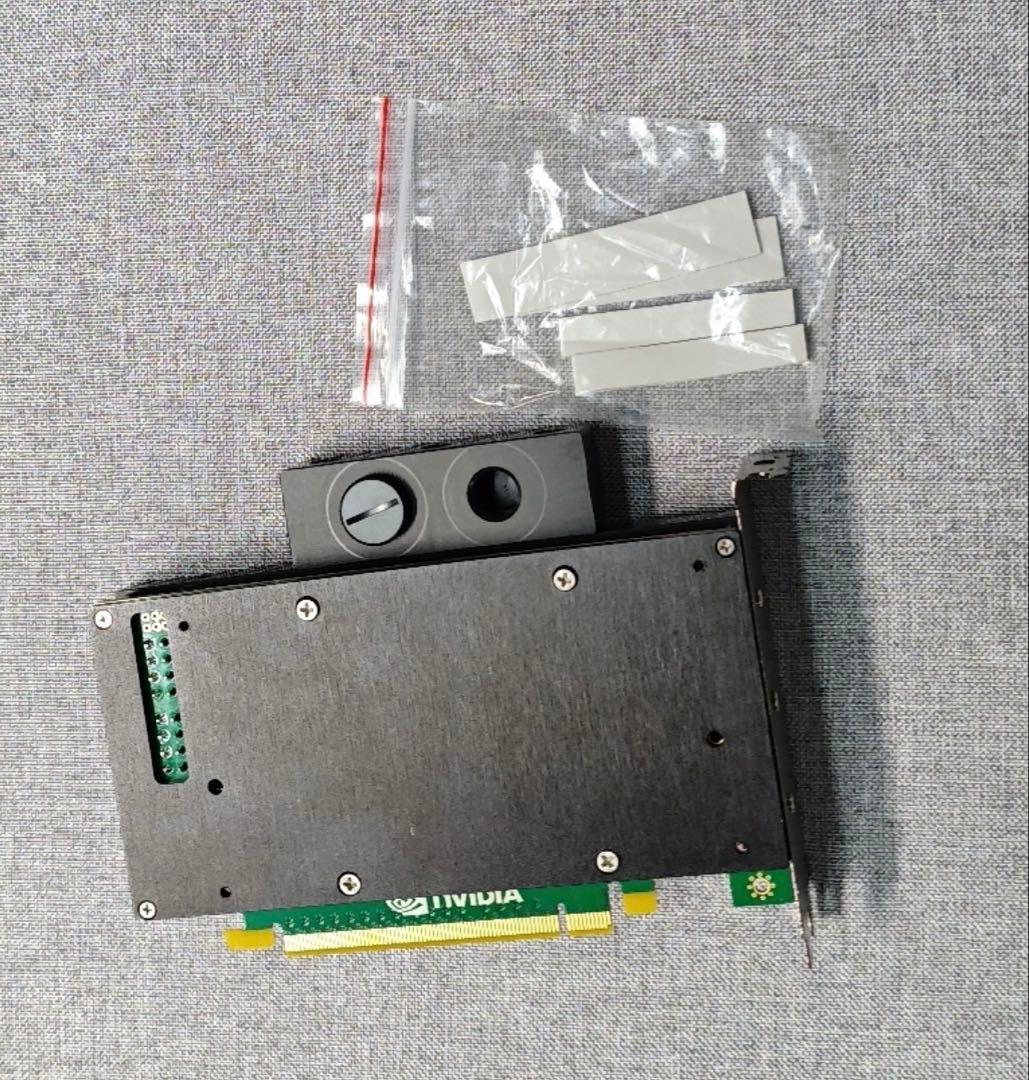 NVIDIA PCIe用SXM2アダプター 水冷式、16GB SXM2ボード付属