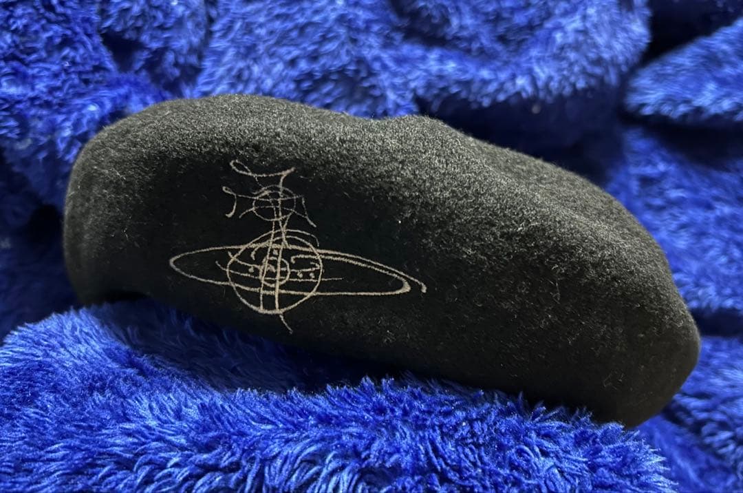 ヴィヴィアンウエストウッドvivienne⭐︎廃盤手描き風オーブベレー帽黒未使用