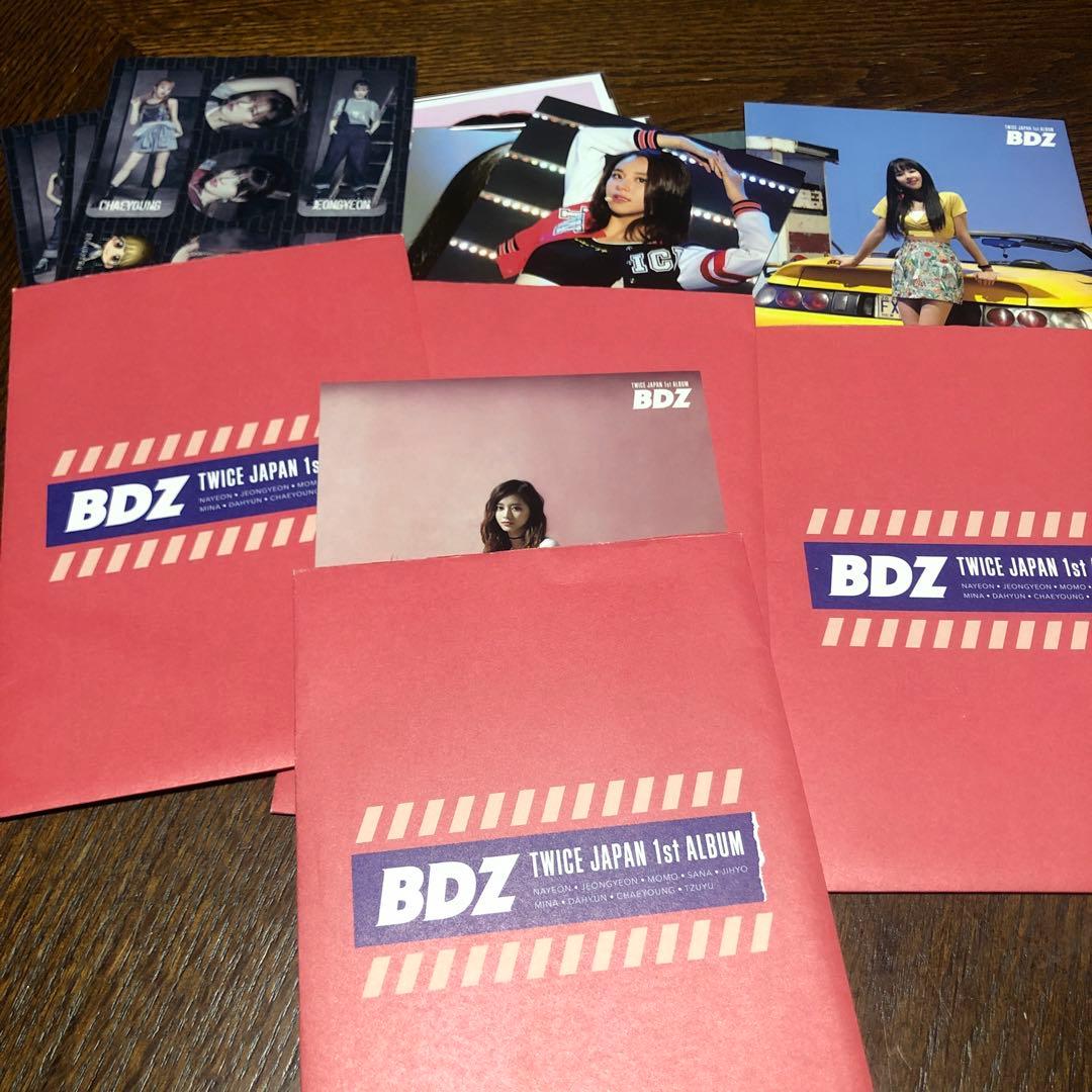 TWICE 缶バッジ・絆創膏・雑貨・カードいろいろまとめ売り