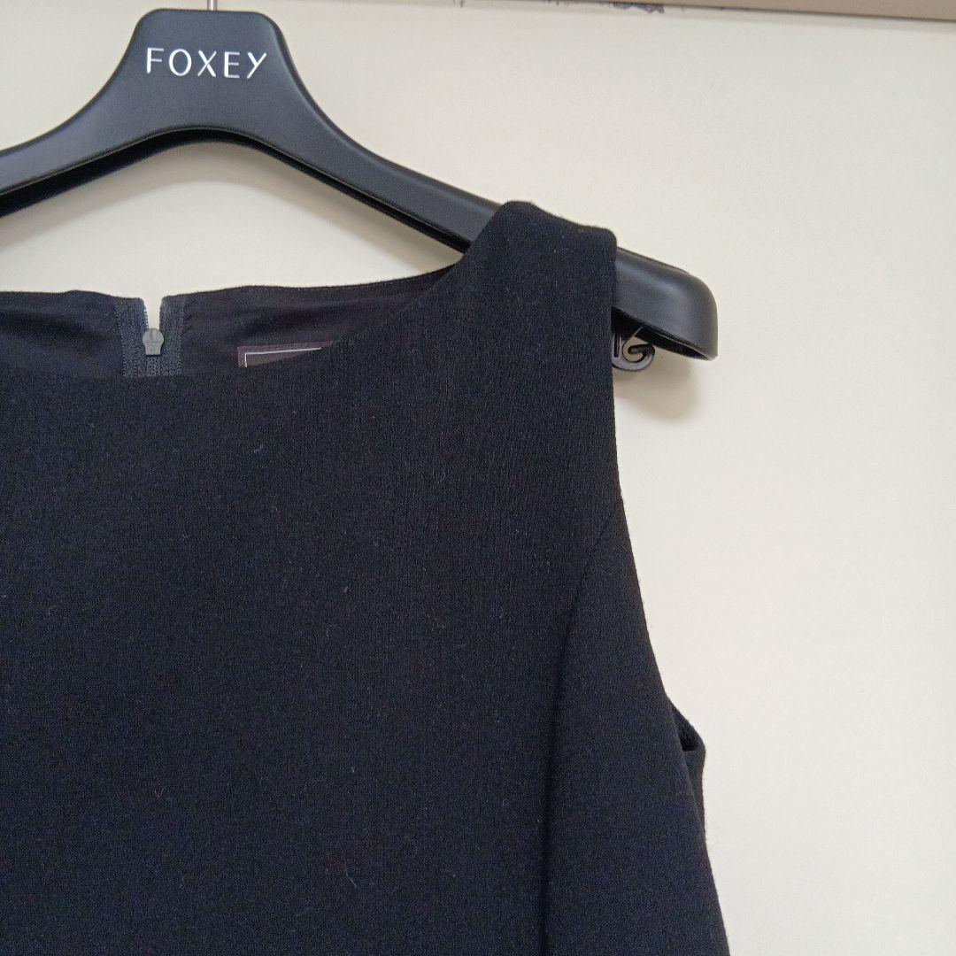 FOXEY 黒 ノースリーブ ひざ丈ワンピース