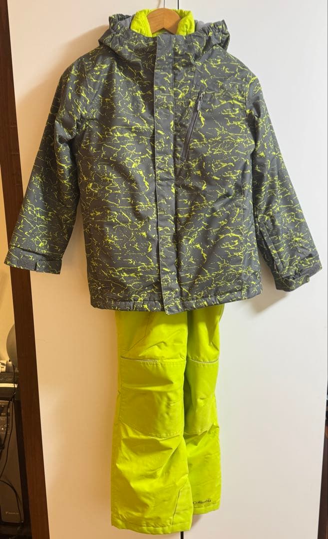 コロンビア　ウィリーバードⅡ スノーウェア　Mサイズ　10歳〜12歳　おまけ付き