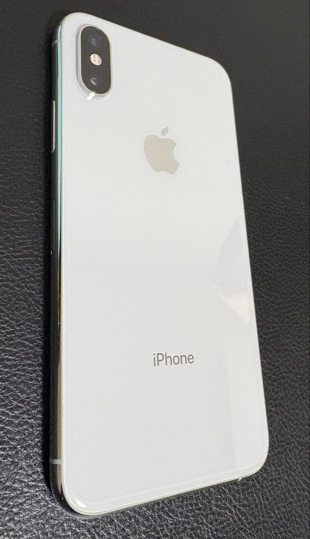 Apple iPhone Xs シルバー 本体