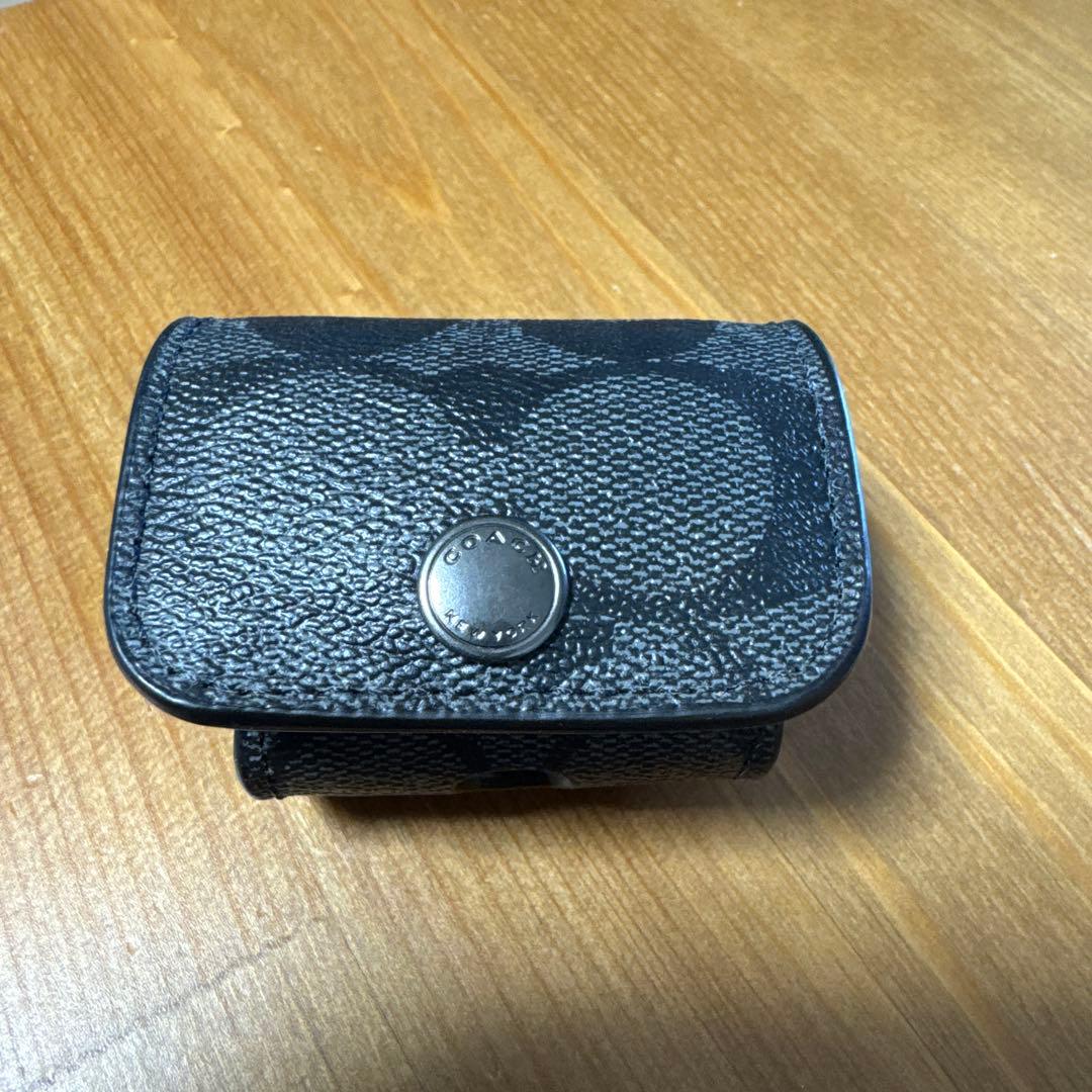 コーチ　AirPods Pro ケース　シグネチャー　新品