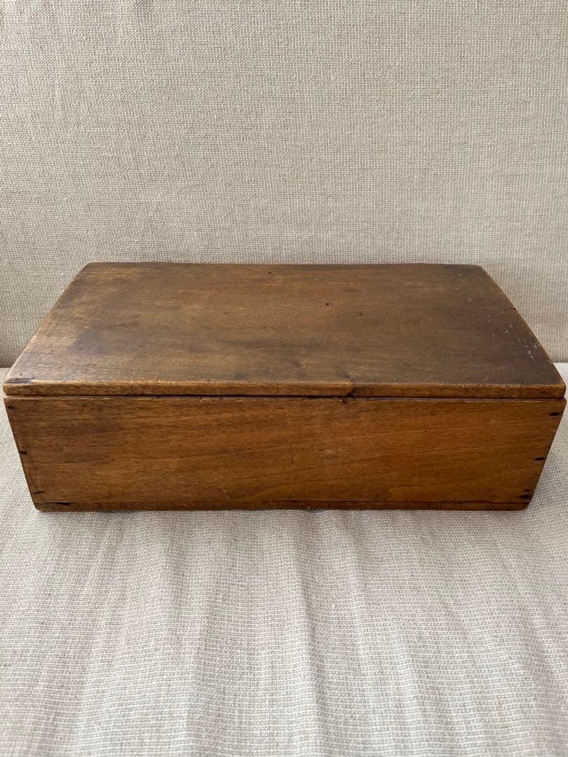 アンティーク小物入れ