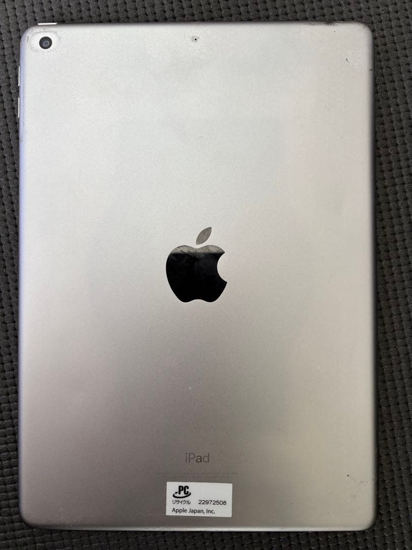 iPad 第5世代　128GB wifiモデル　USED