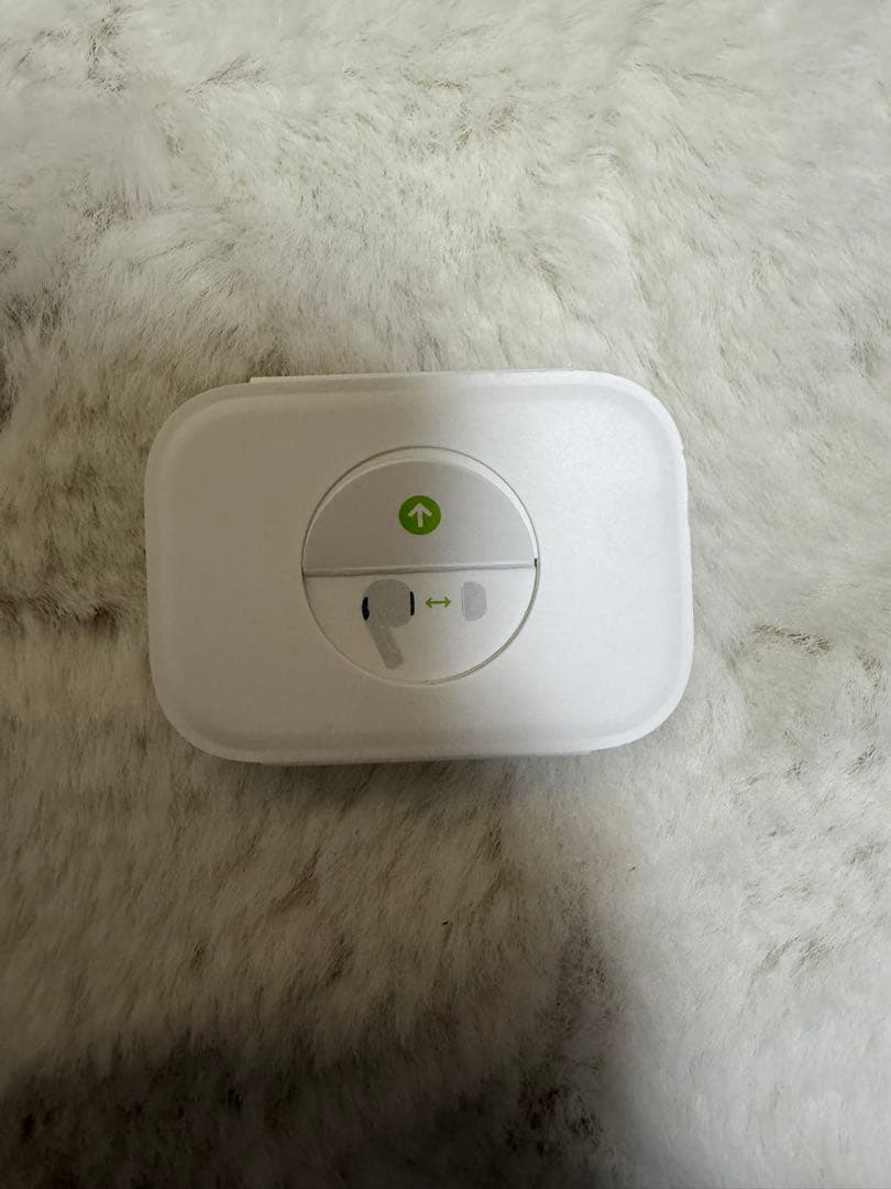 ノ*パ様 AirPods Pro第2世代 ほぼ未使用 本体 イヤーチップ付き タ