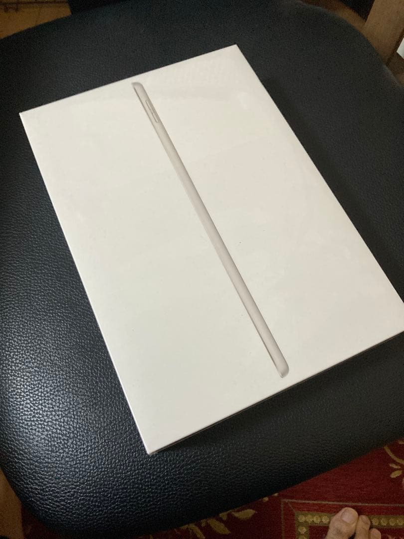 【新品未開封シュリンク付】iPad本体 第9世代 64GB Wi-Fi シルバー