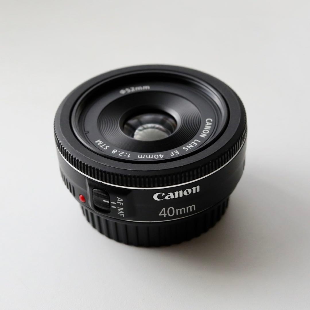Canon EF 40mm f/2.8 STM +純正レンズフードES-52付き
