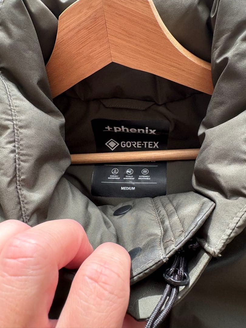 【+phenix / プラスフェニックス】別注 GORE-TEX ダウンベストM