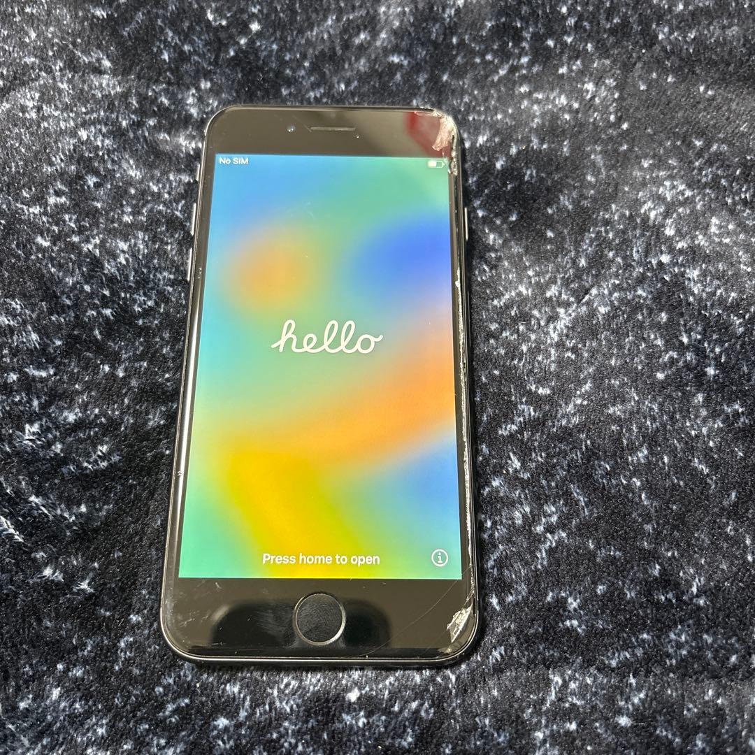 iPhone8 64GB 本体　ブラック　大きい傷あり