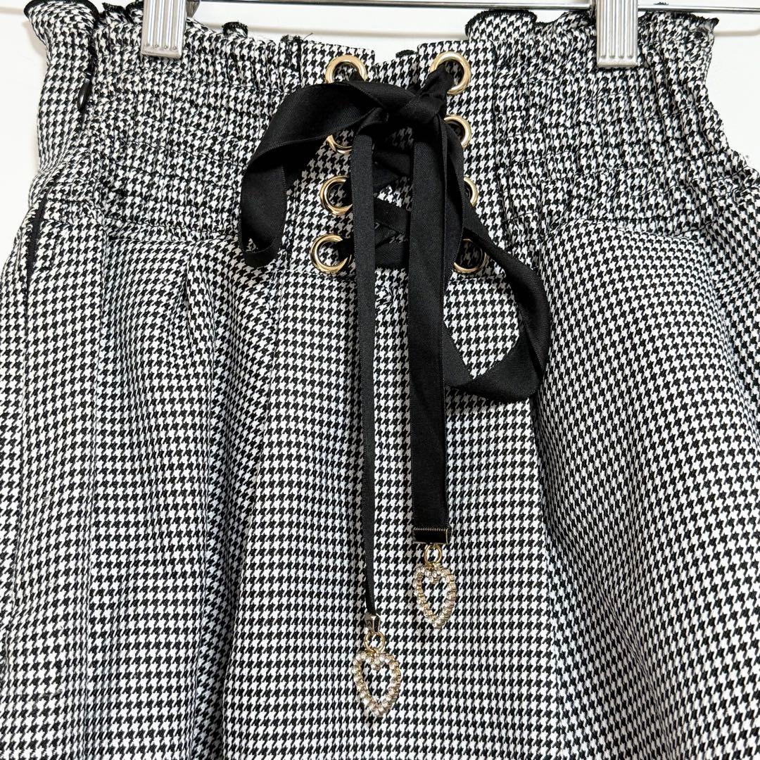 未使用品　LIZLISA　リズリサ　2連ベルトスカパン　ブラックチェック