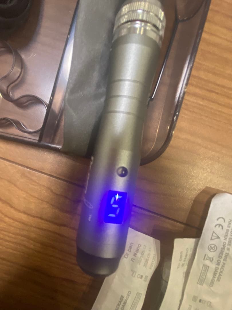 Dr.pen ULTIMA-M8 美顔器☆カードリッジ付き