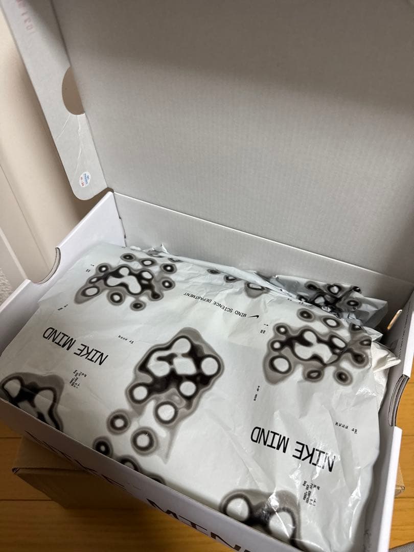 Nike プレゲーム　マインド001 グレー サンダル