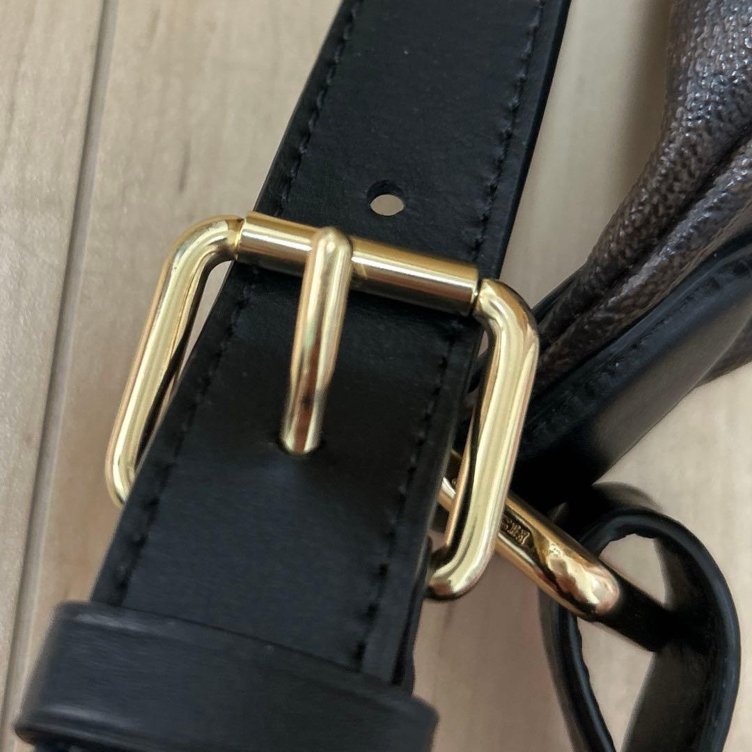 とと　コーチPVCレザーウエストポーチ