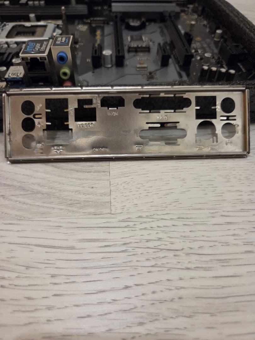 CPU Intel Core i9-9900K + Asrock z390 pro4