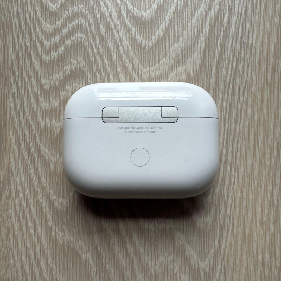 【超美品】AirPods Pro2 (箱・新品未使用ケーブル付)