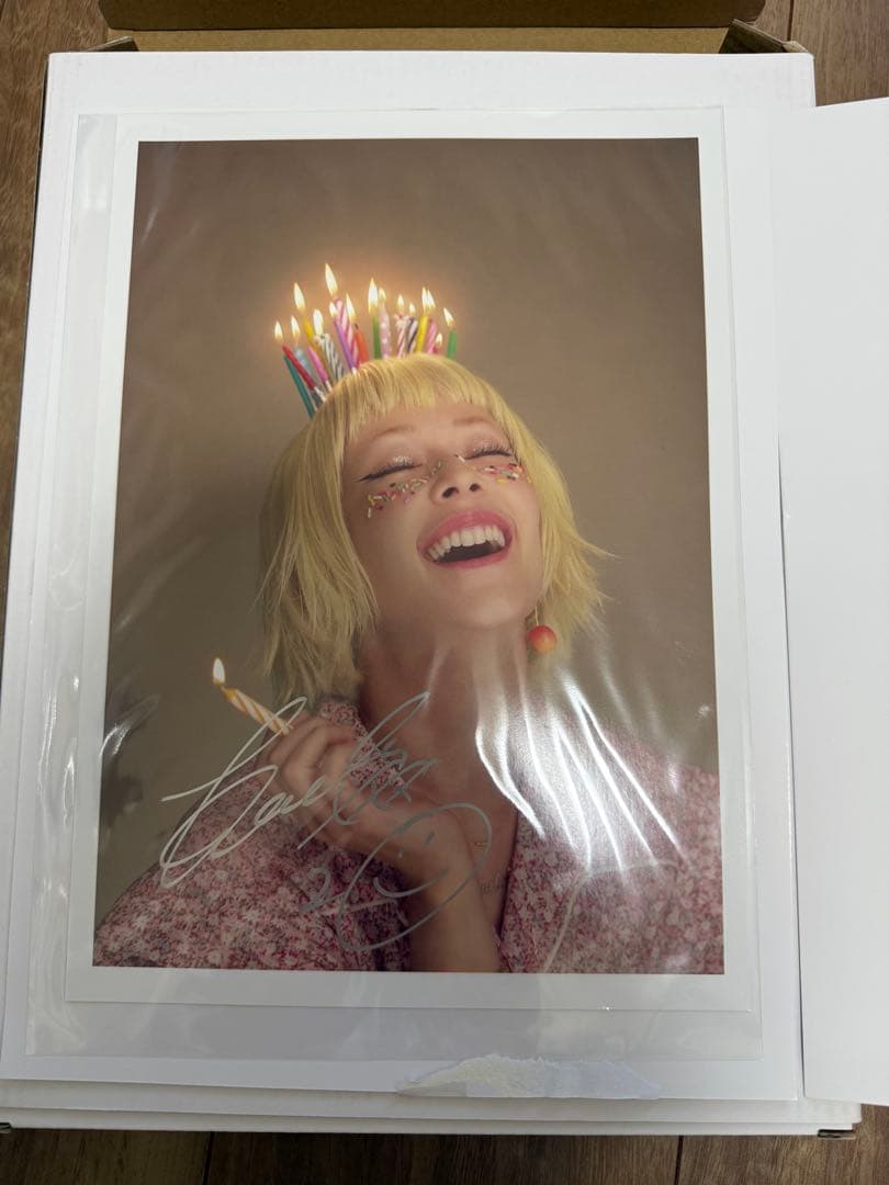 サイン入り 木村カエラ　A4サイズ