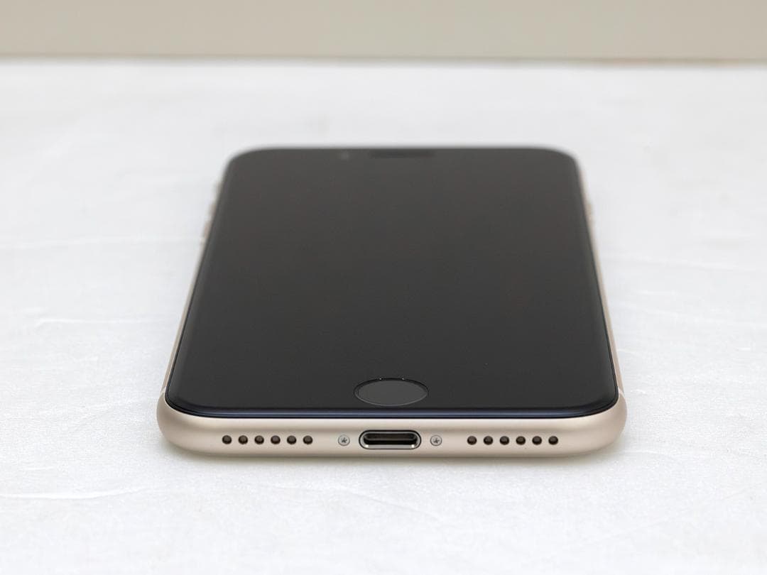 サ*ダ様 バッテリ100％ iPhone SE3 64GB MMYD3J/A ス