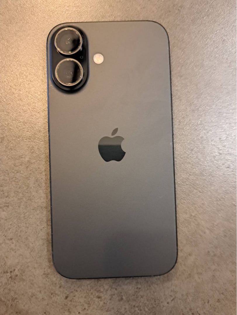 [美品] iPhone 16 128GBブラック　本体