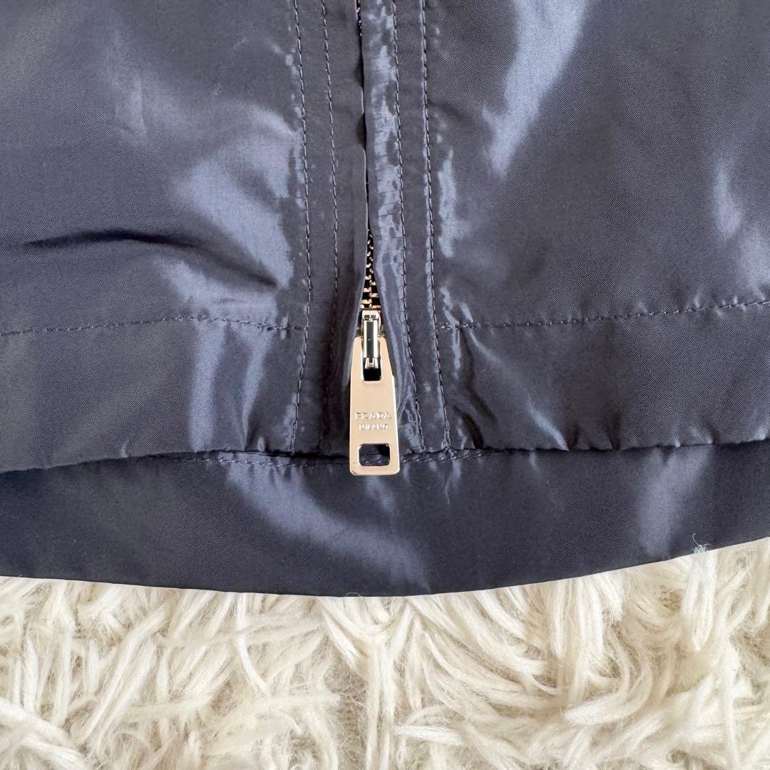 ほぼ未使用　タグ付　プラダ　ジャンパー　三角プレート　ウエストゴム　濃紺　L