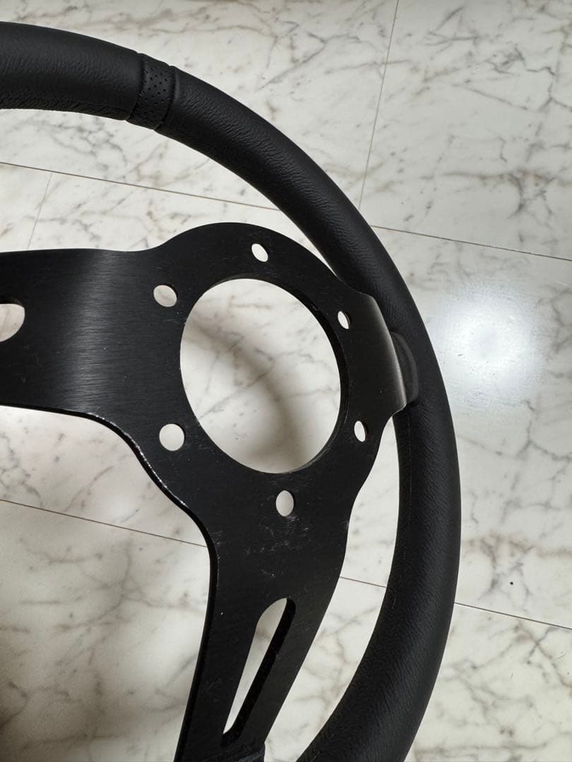 momo ステアリング Full Speed 328D ブラック