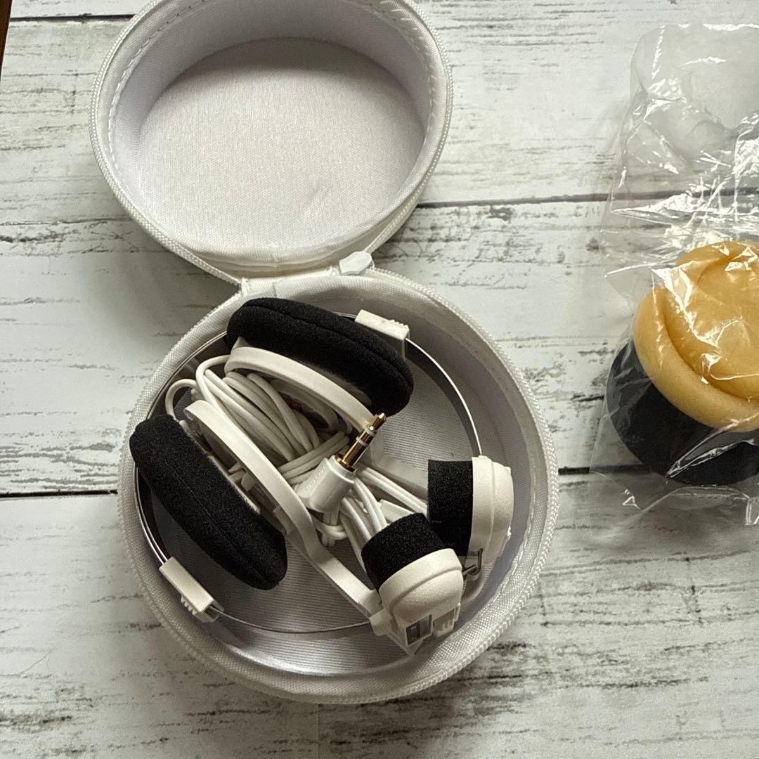 KOSS porta pro opticwhite/Supremeコラボ