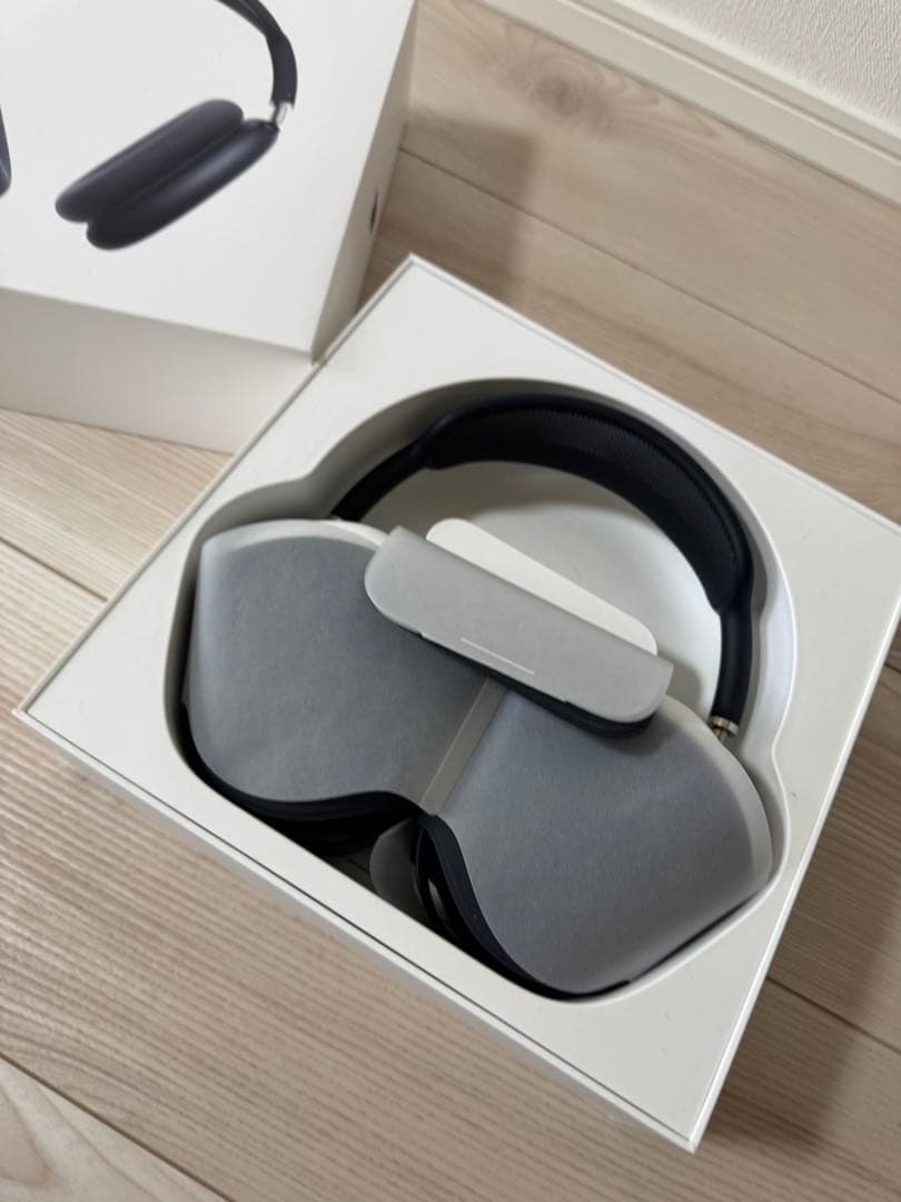 ヘッドホン AirPodsmax black