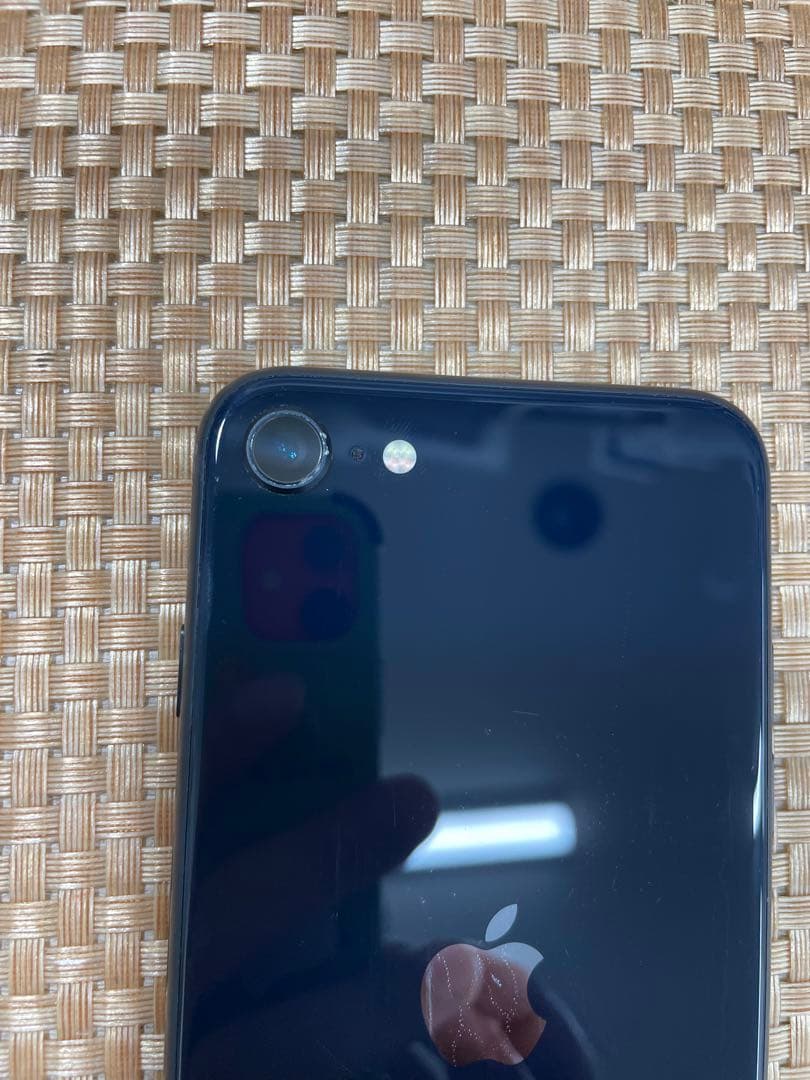 iPhone SE 第3世代 64 GBミッドナイトSIMフリー【2969】