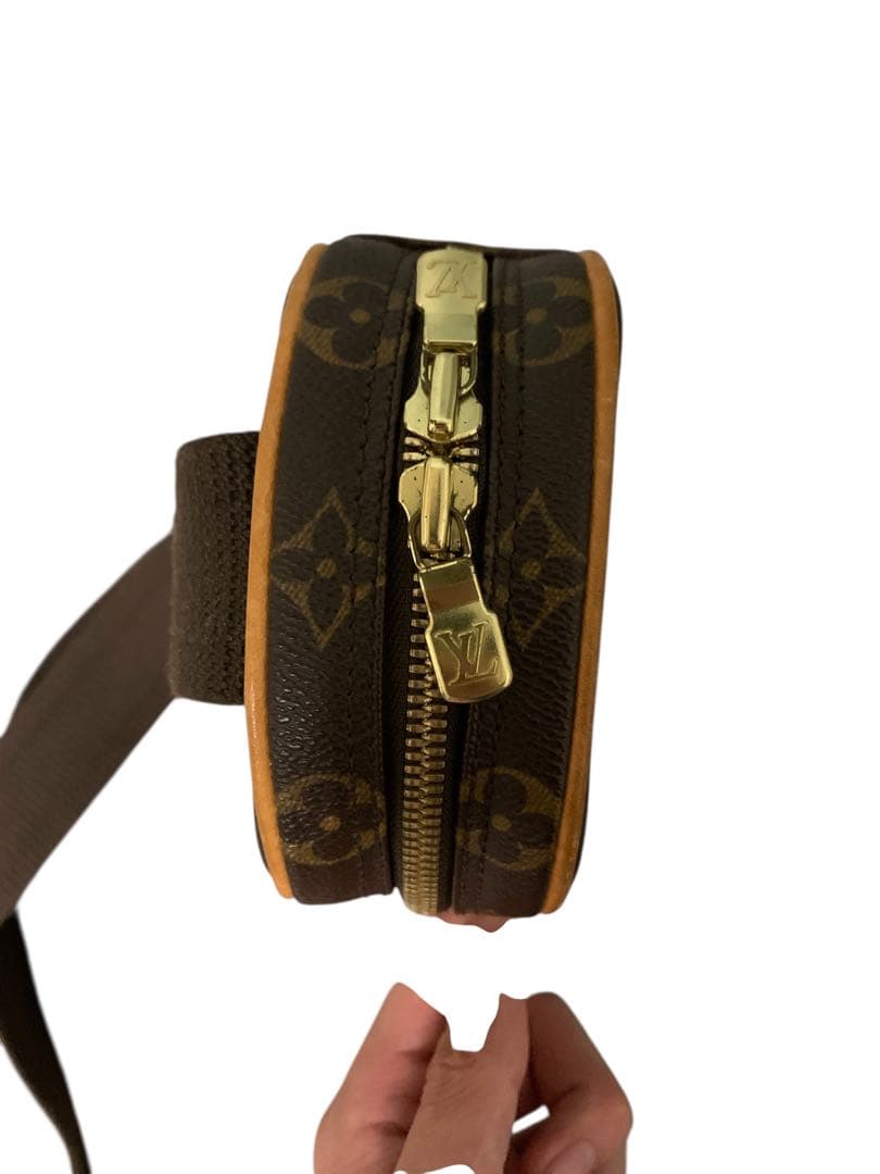 たえ、状態綺麗！Louis Vuitton モノグラム ボディバッグ