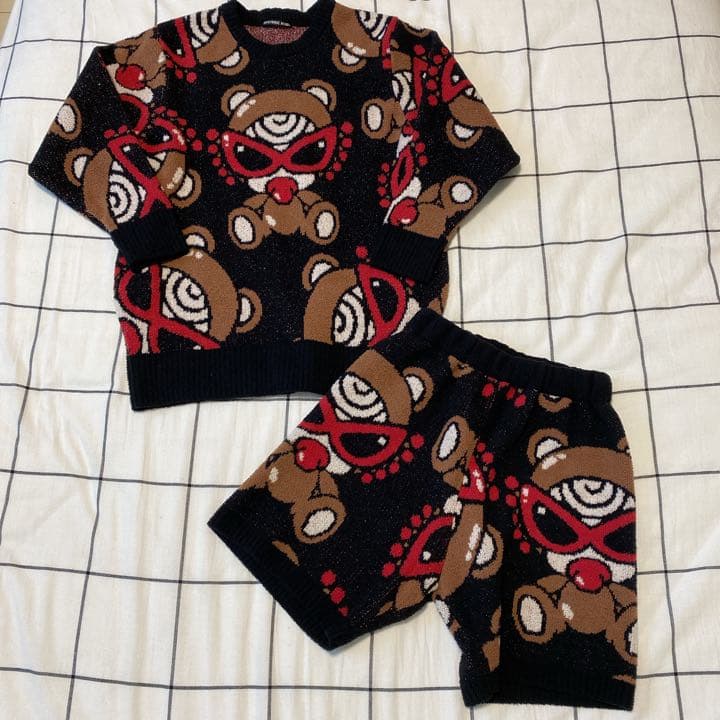 美品☆ヒステリックミニ テディミニ　ニットセットアップ140