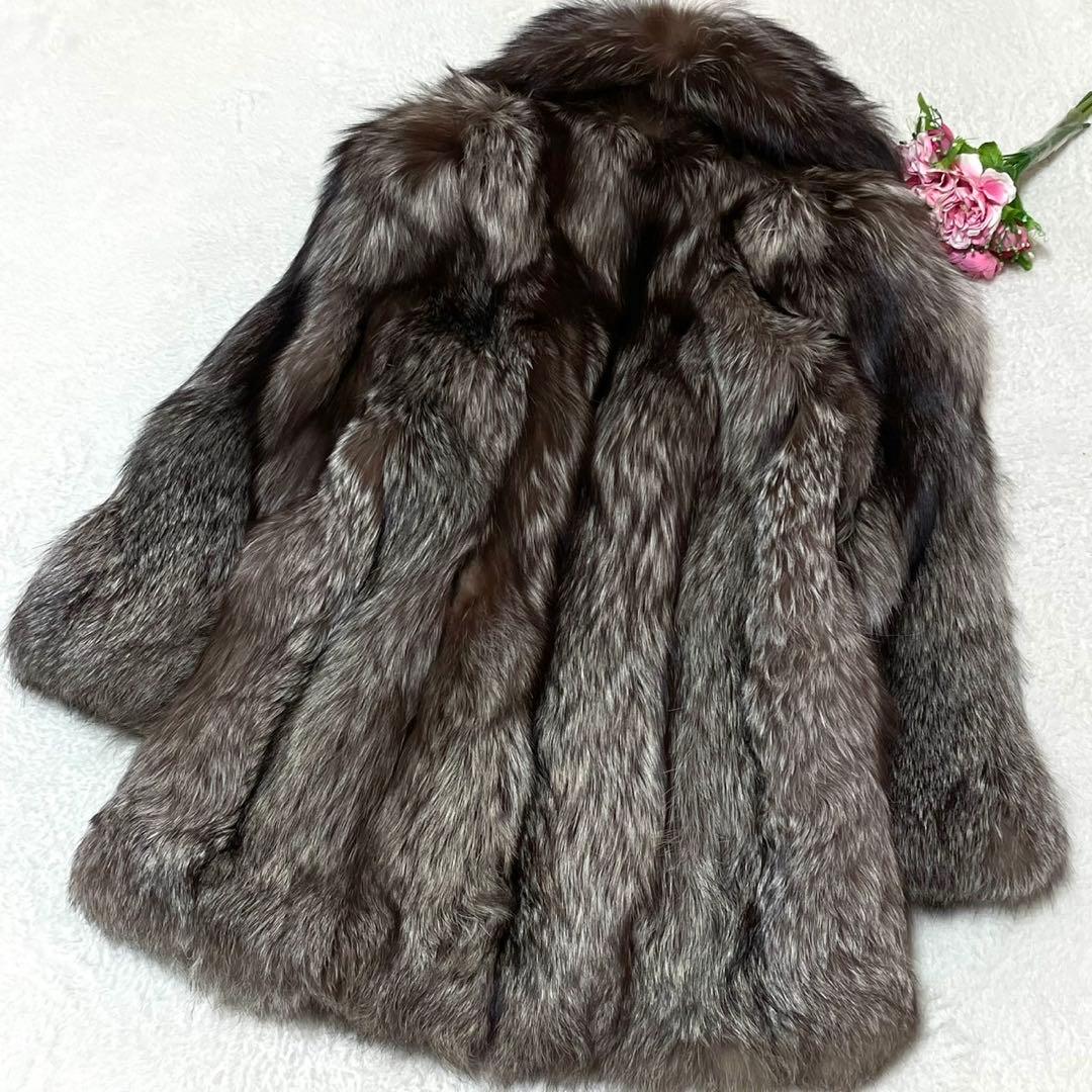 ボリューム◎SAGA FOX 金サガ シルバーフォックス 本毛皮 ファーコート
