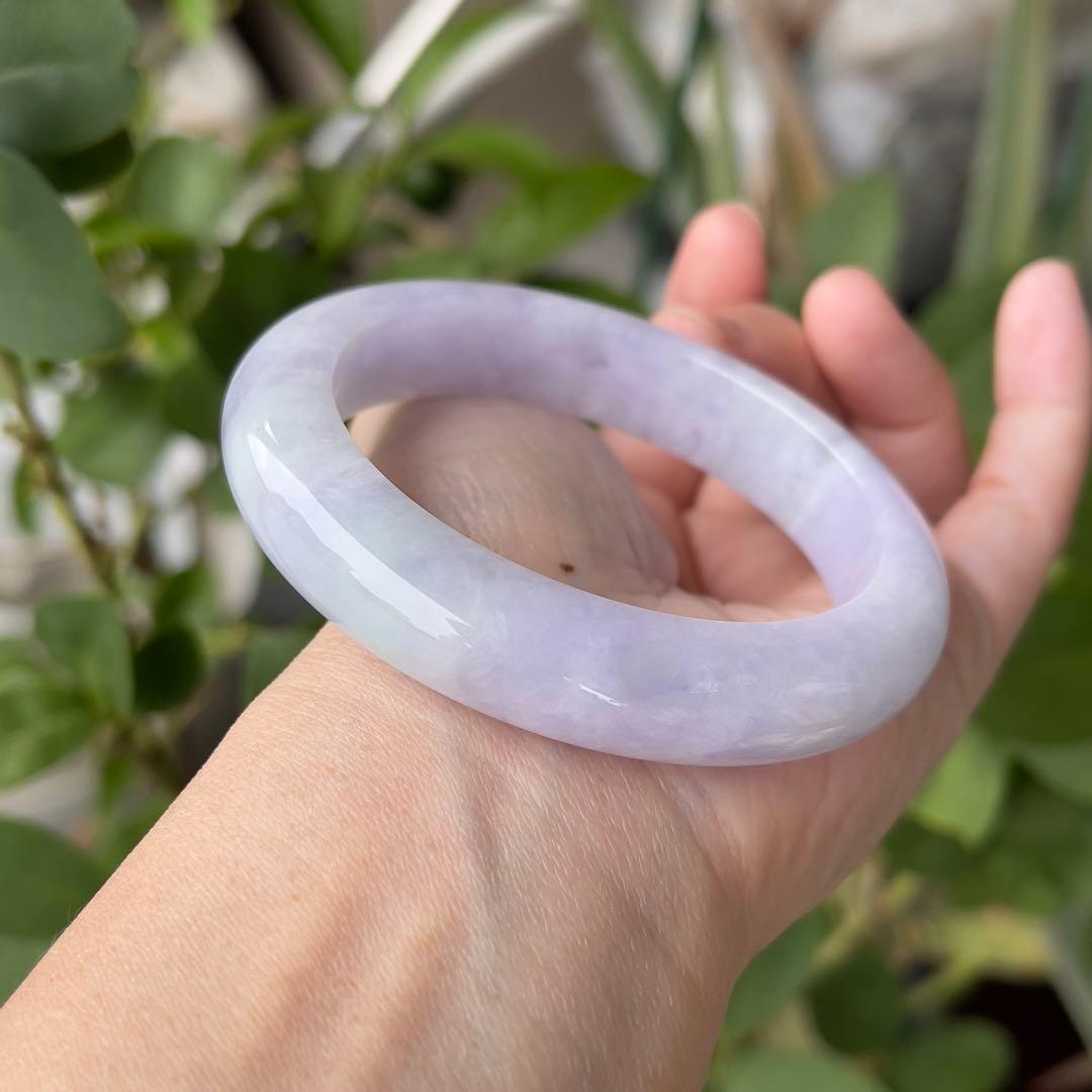 日本鑑別書付き・希少なラベンダーカラー54cmミャンマー産本翡翠バングル8241