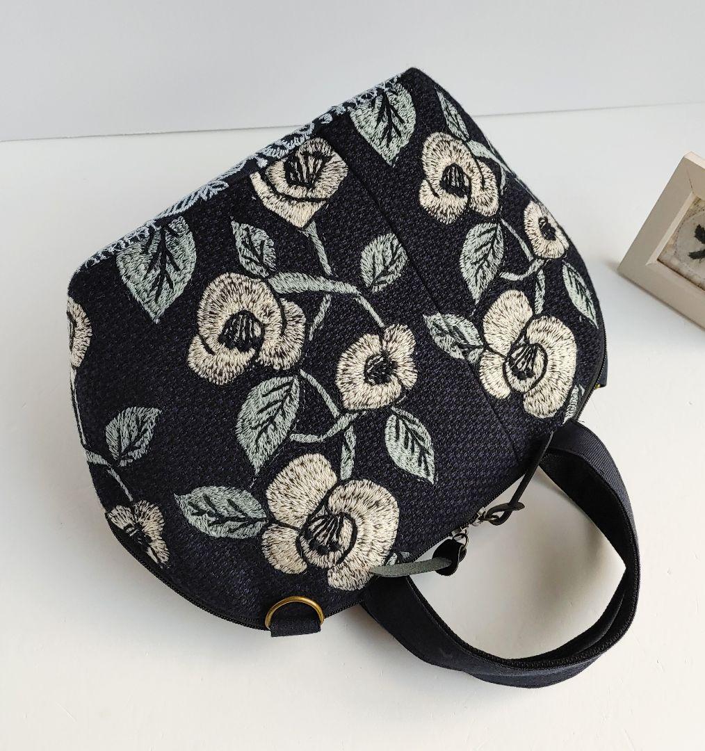 １点のみ　レア　swing camellia　ミニサイズまるいファスナーバッグ