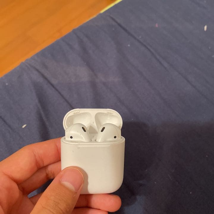 Apple AirPods 第二世代