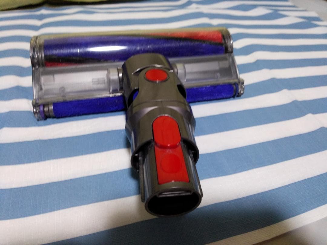 多紡垢さん専用ダイソン　掃除機　SV12　分解清掃済スタンド付き　⑩