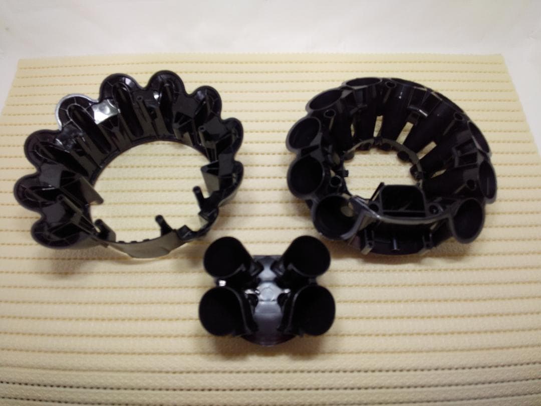 多紡垢さん専用ダイソン　掃除機　SV12　分解清掃済スタンド付き　⑩