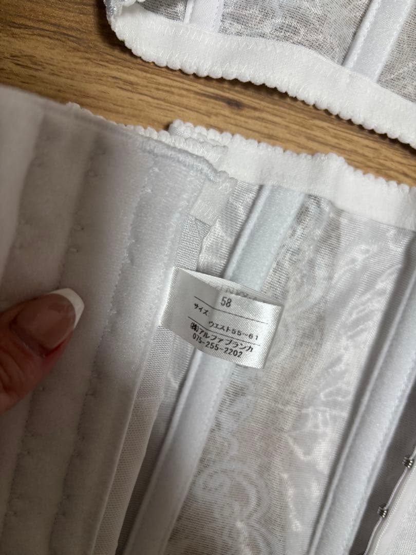 【リブラブラフ】ホワイトレースブラとコルセットセット