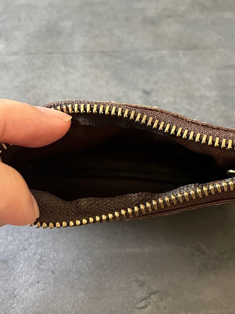 Louis Vuitton ポシェットクレ　ケース 小型 ブラウン