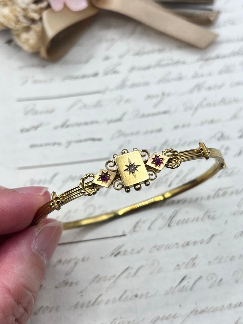 うさぎのななちゃん 英国アンティーク ルビーダイヤ 金 バングル オリジナ