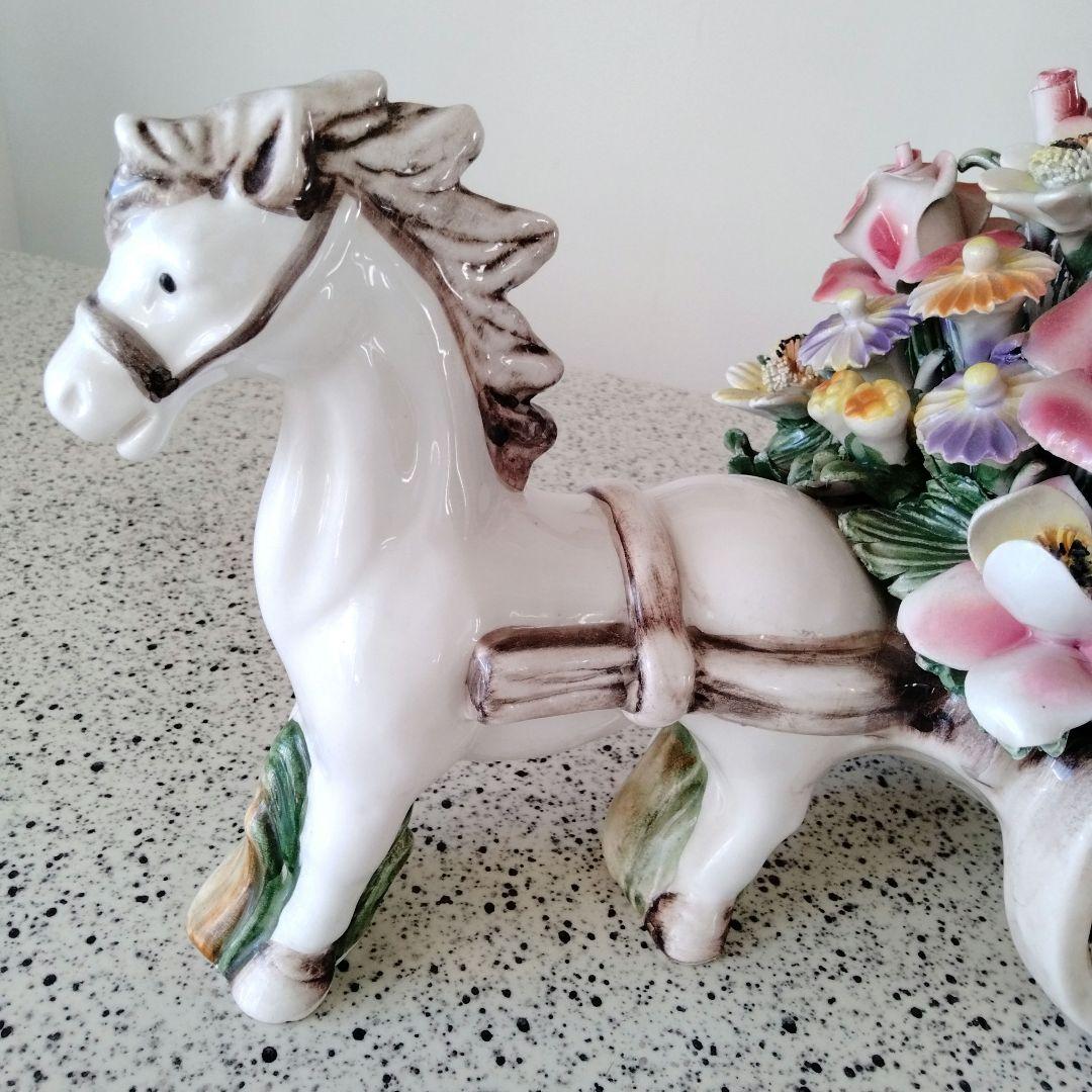 陶器製 馬と花の置物　馬車　アンティーク　輸入雑貨　白馬　陶花　イタリア製