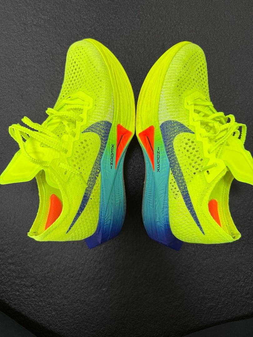 Nike ZoomX Vaporfly NEXT% 3 蛍光イエロー