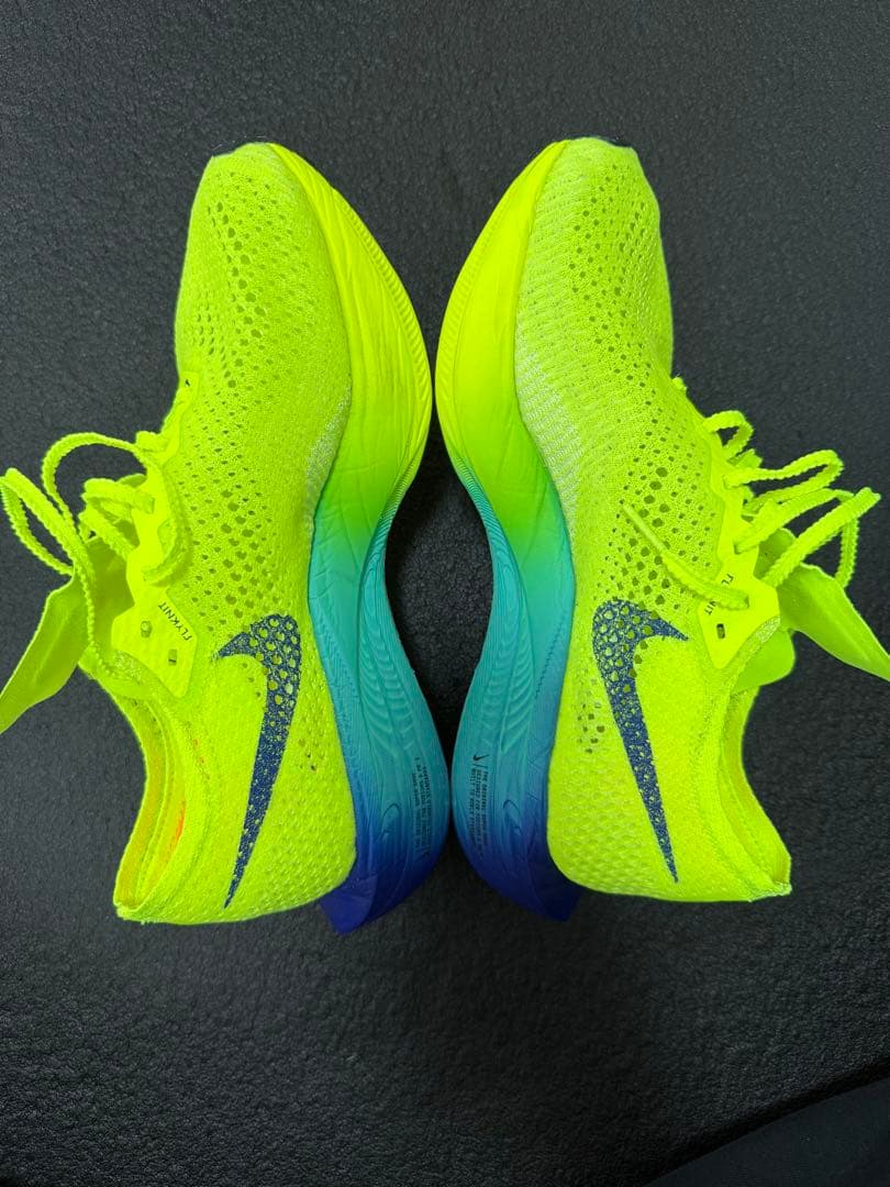 Nike ZoomX Vaporfly NEXT% 3 蛍光イエロー