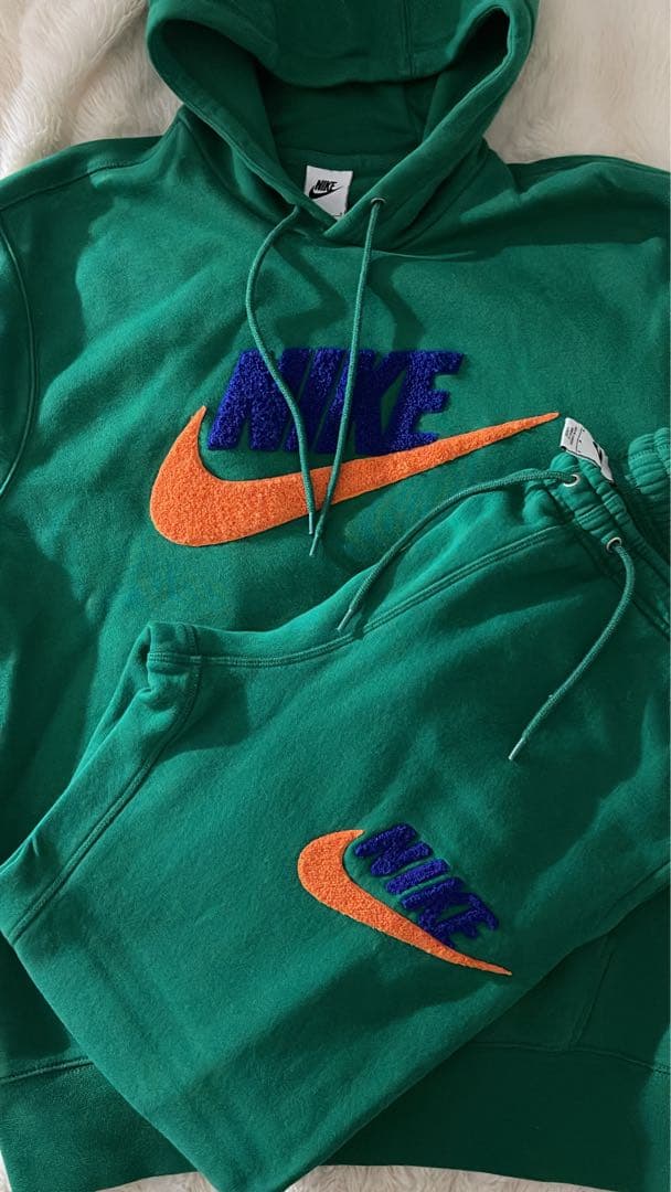 Nike フード付きスウェット グリーン