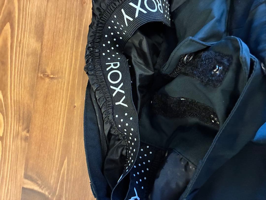 ROXY スノーボードウェア ジャケットLサイズ、パンツMサイズ