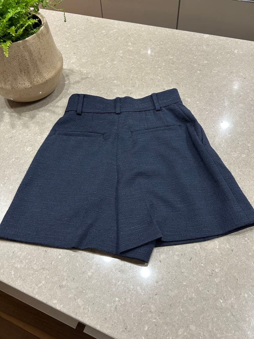 エストネーション　ショートパンツ