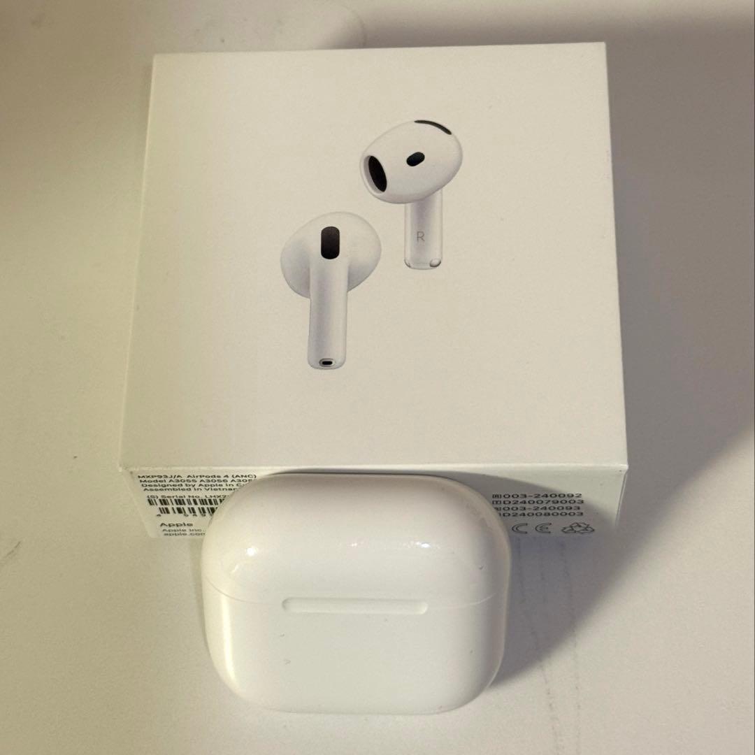 【美品】AirPods 4（ANC搭載モデル）｜2025年11月購入