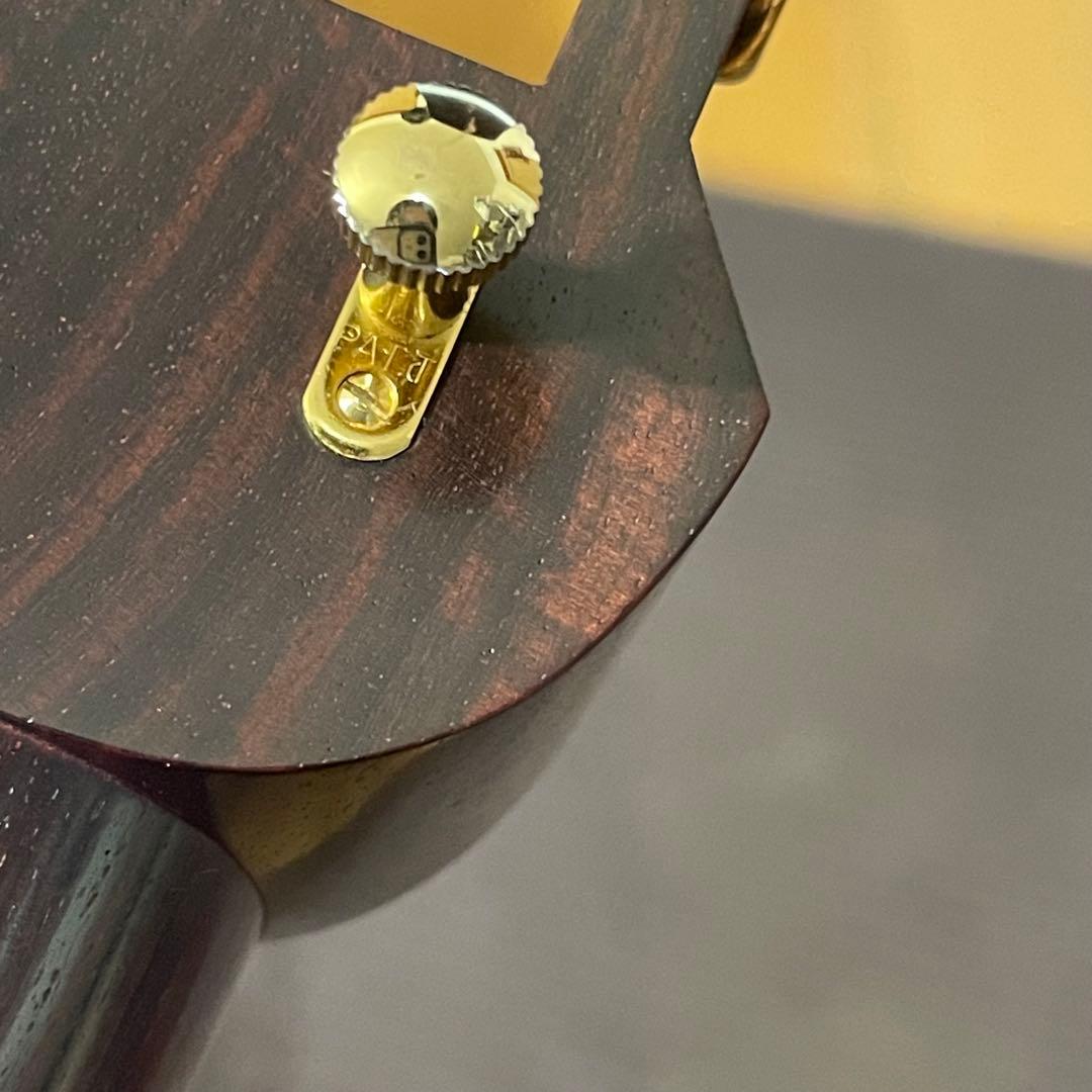 高級 三味線 二本溝 子持綾杉 和楽器 ケース付 紅木