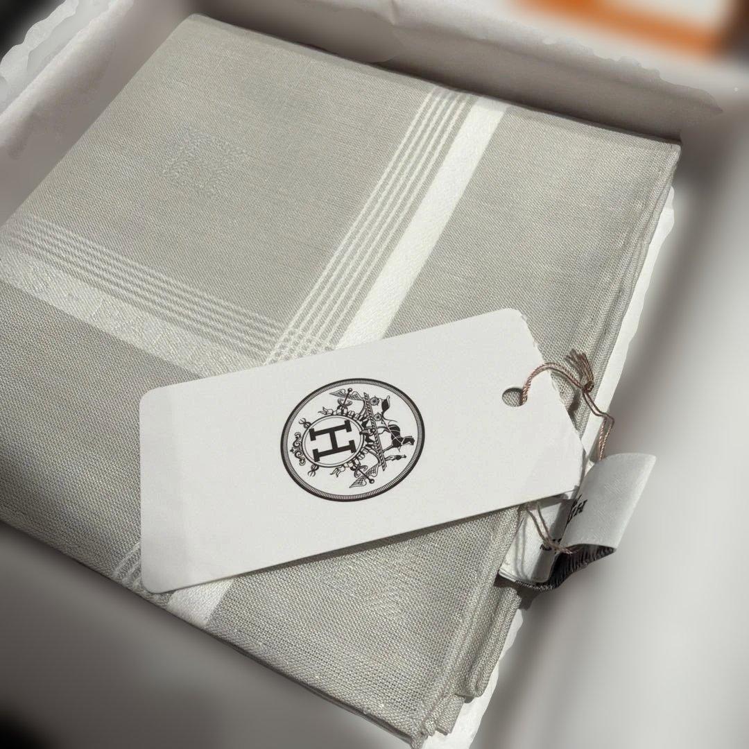 HERMES グレー ストライプ ハンカチ