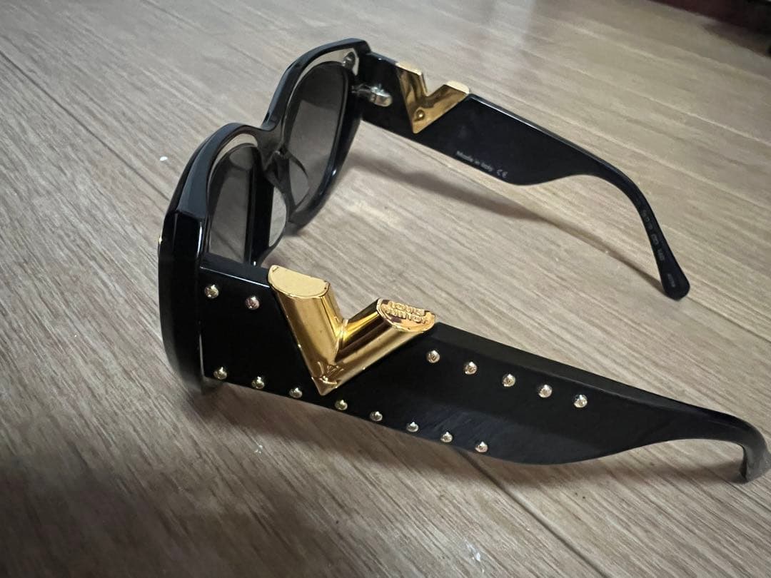 S*m様 LOUIS VUITTON ブラック サングラス