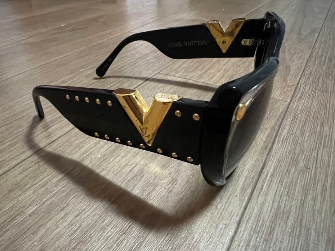 S*m様 LOUIS VUITTON ブラック サングラス